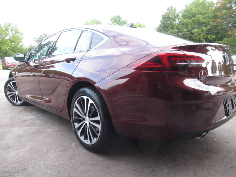 2020 Buick Regal Sportback Essence