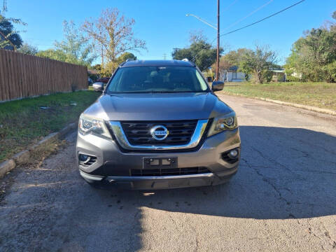 2017 Nissan Pathfinder SV