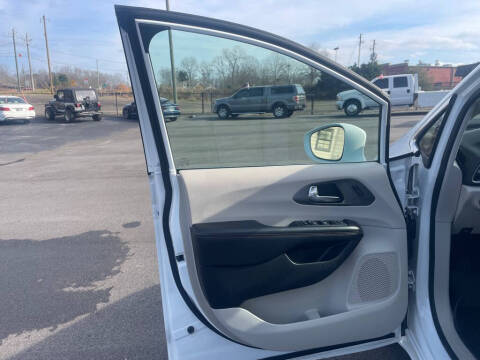 2020 Chrysler Pacifica Touring L