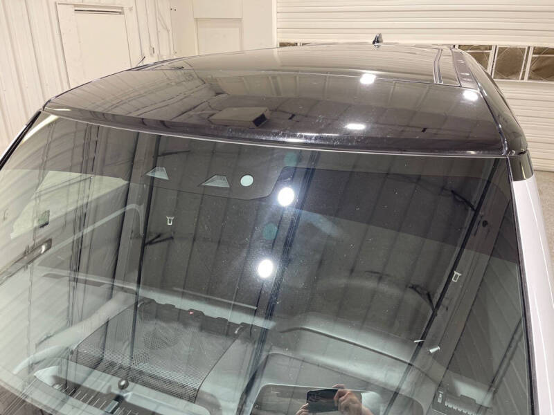 2022 Land Rover Defender 110 V8