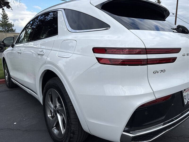 2026 Genesis GV70