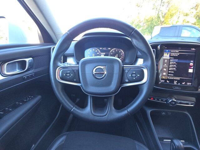 2020 Volvo XC40 T5 Momentum