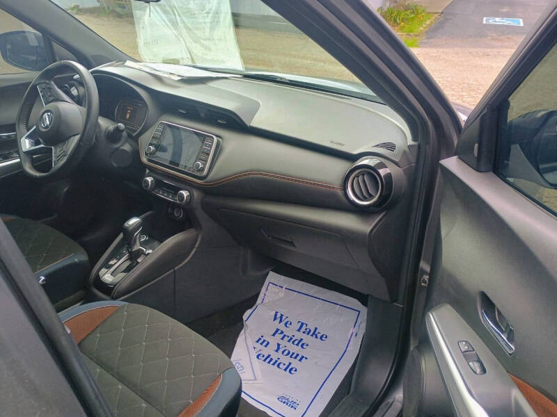 2018 Nissan Kicks SR