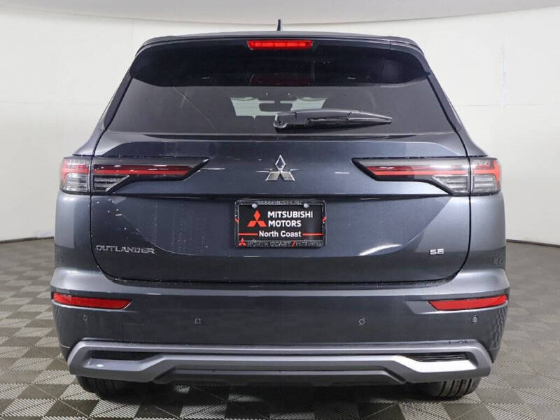 2026 Mitsubishi Outlander SE