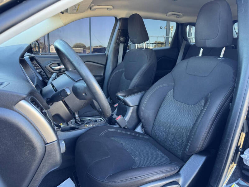 2020 Jeep Cherokee Latitude