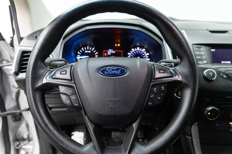 2016 Ford Edge SE