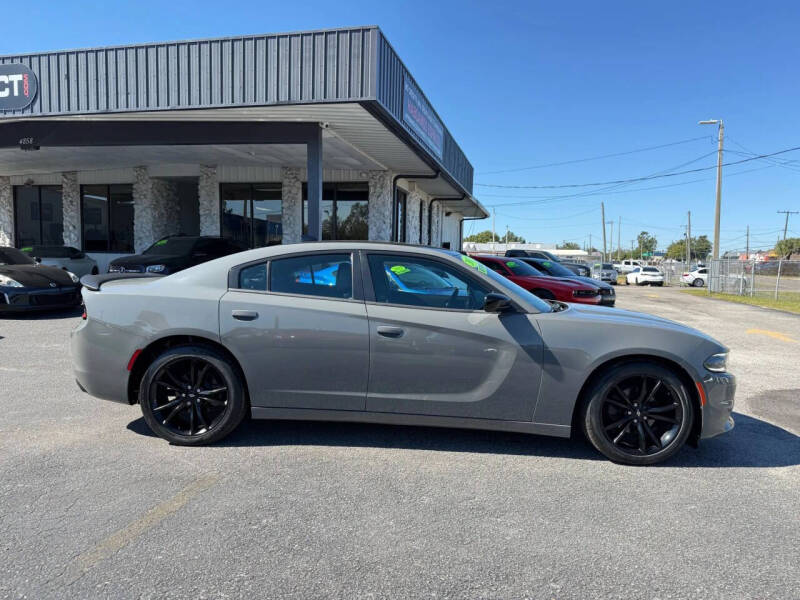 2017 Dodge Charger SXT