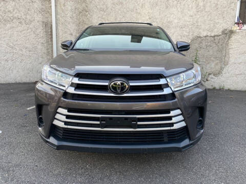 2018 Toyota Highlander for sale at Buy Here Pay Here Auto Sales in Newark NJ