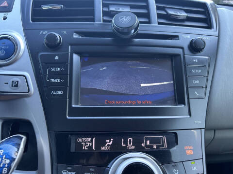 2013 Toyota Prius v Three