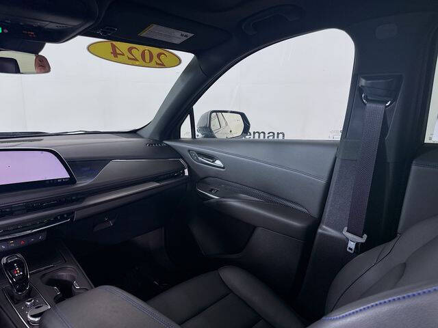 2024 Cadillac XT4 Sport