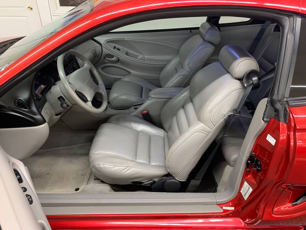 1997 Ford Mustang 16