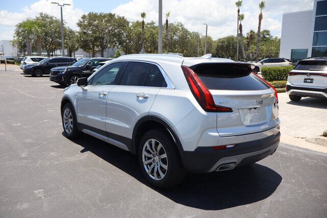 2022 Cadillac XT4 Premium Luxury
