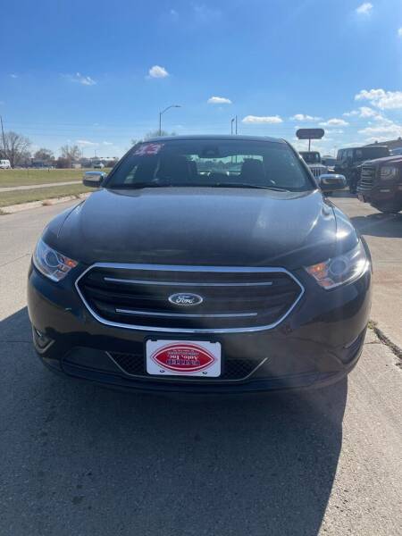 2013 Ford Taurus for sale at UNITED AUTO INC in South Sioux City NE