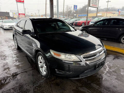 2010 Ford Taurus SEL
