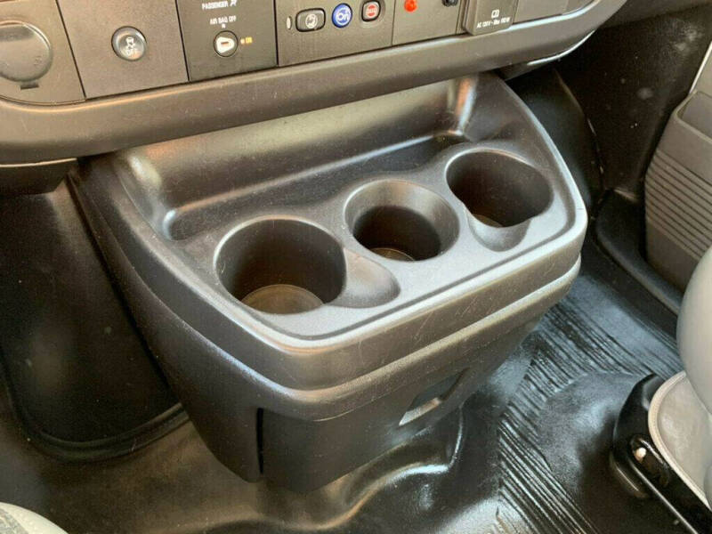 2022 GMC Savana 2500