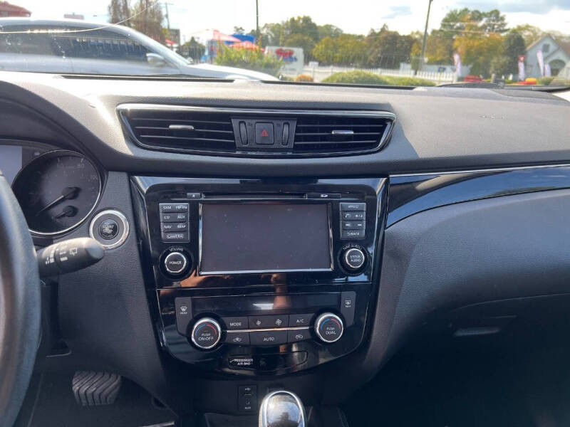 2017 Nissan Rogue Sport SL