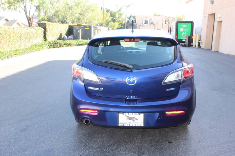 2013 Mazda MAZDA3 i Touring
