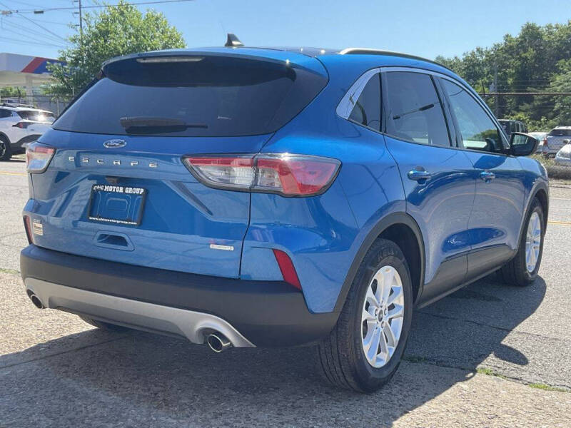 2020 Ford Escape SE