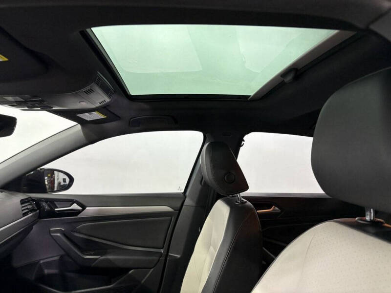 2019 Volkswagen Jetta R-Line