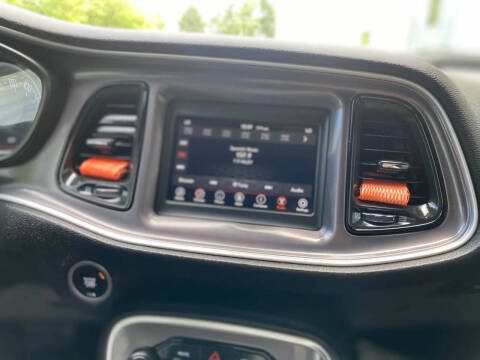 2020 Dodge Challenger SXT