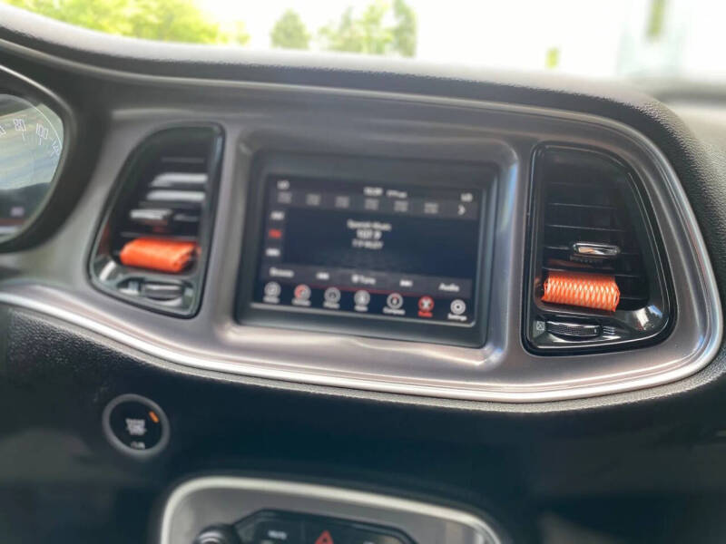 2020 Dodge Challenger SXT