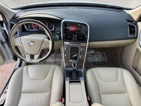 2015 Volvo XC60 T5 Drive-E Premier