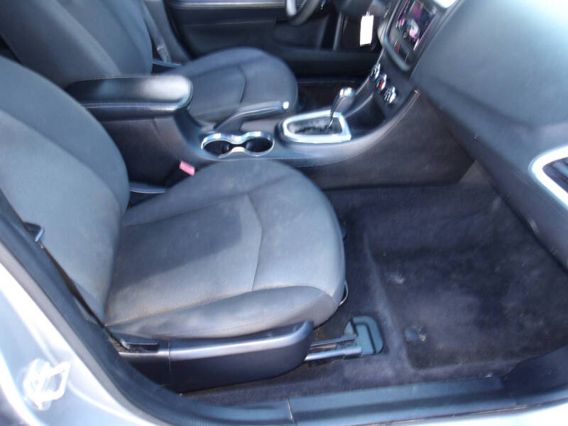 2013 Dodge Avenger SE