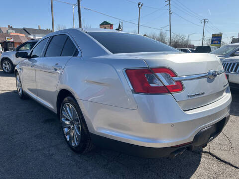 2011 Ford Taurus Limited