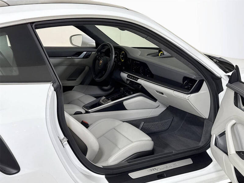 2022 Porsche 911 Turbo S