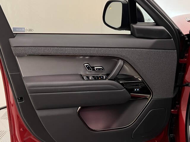 2024 Land Rover Range Rover Sport P360 SE