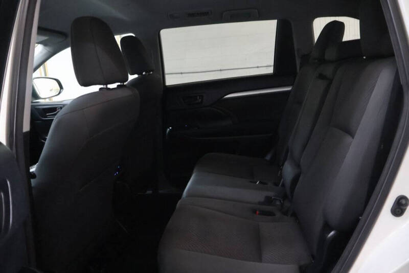 2017 Toyota Highlander LE