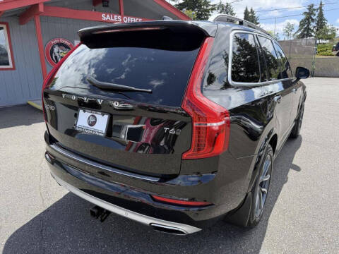 2017 Volvo XC90 T6 Momentum