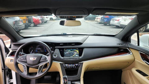 2017 Cadillac XT5 Premium Luxury