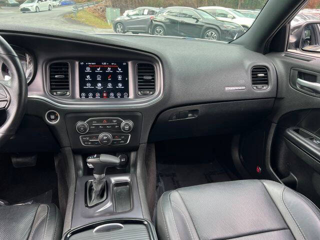 2017 Dodge Charger SXT