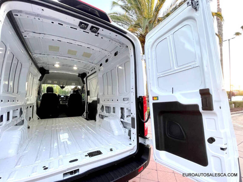 2025 Ford Transit 250