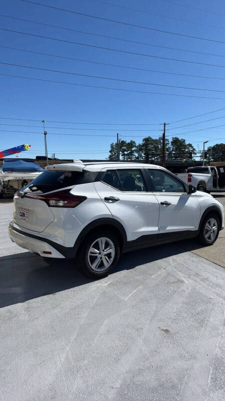 2022 Nissan Kicks S