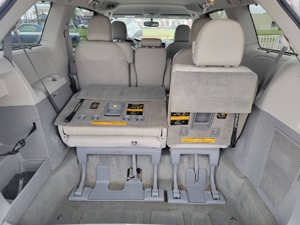 2012 Toyota Sienna for sale at Auto Auction 4 U, LLC in Converse, TX