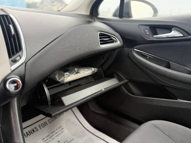 2018 Chevrolet Cruze LS Auto