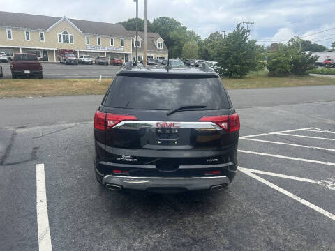 2017 GMC Acadia Denali