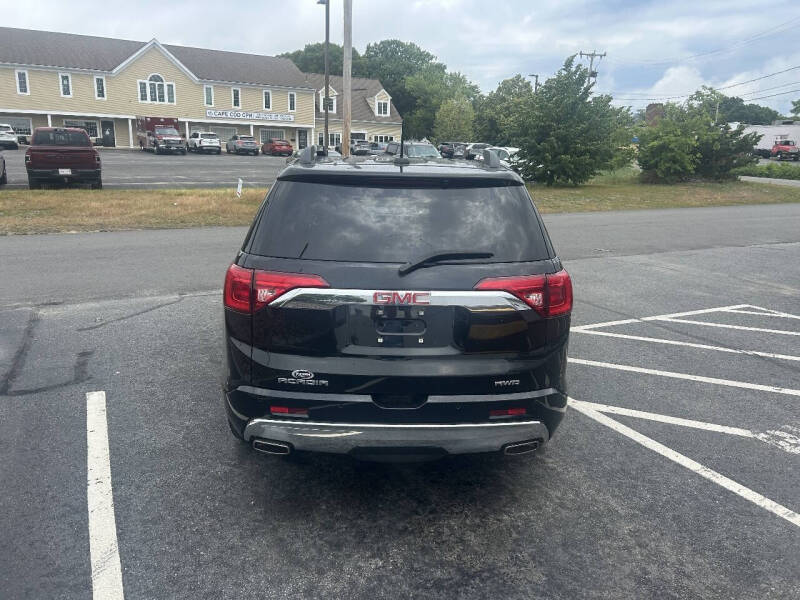 2017 GMC Acadia Denali