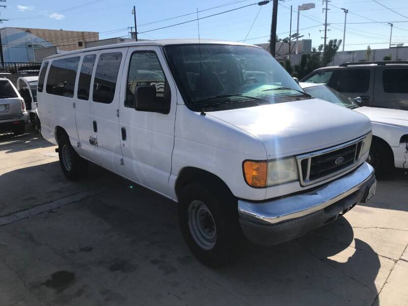 2004 Ford E-Series Wagon for sale at OCEAN IMPORTS in Midway City CA
