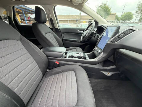 2022 Ford Edge SE
