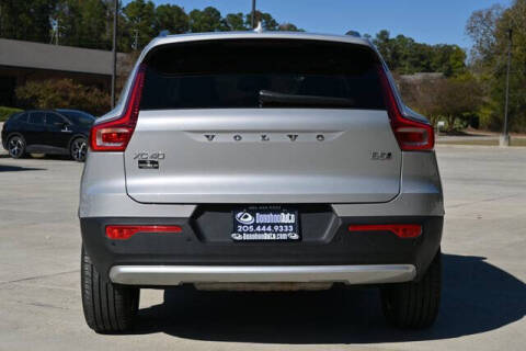 2025 Volvo XC40 B5 Core Bright Theme