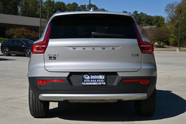 2025 Volvo XC40 B5 Core Bright Theme