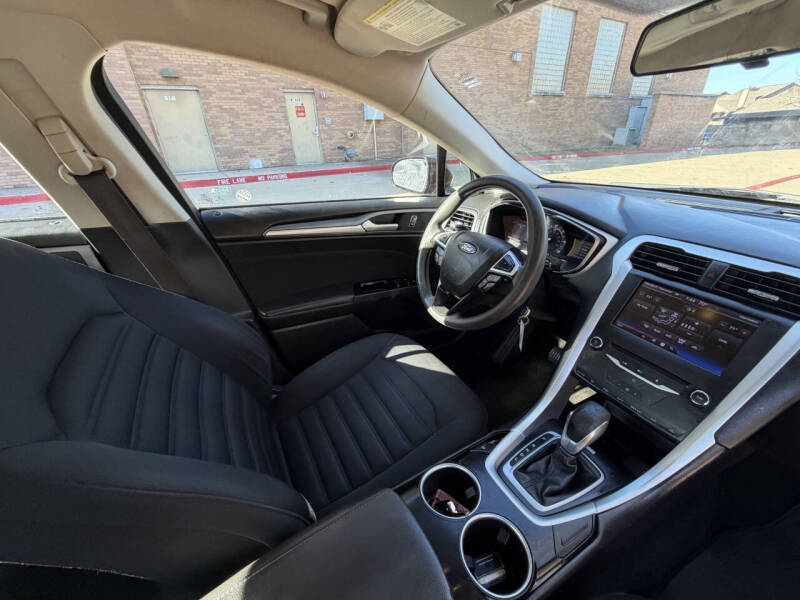 2013 Ford Fusion Hybrid SE