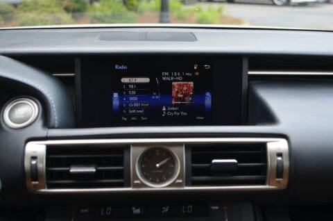 2016 Lexus IS 200t