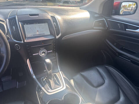 2017 Ford Edge Titanium