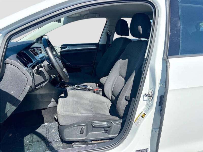 2016 Volkswagen Golf