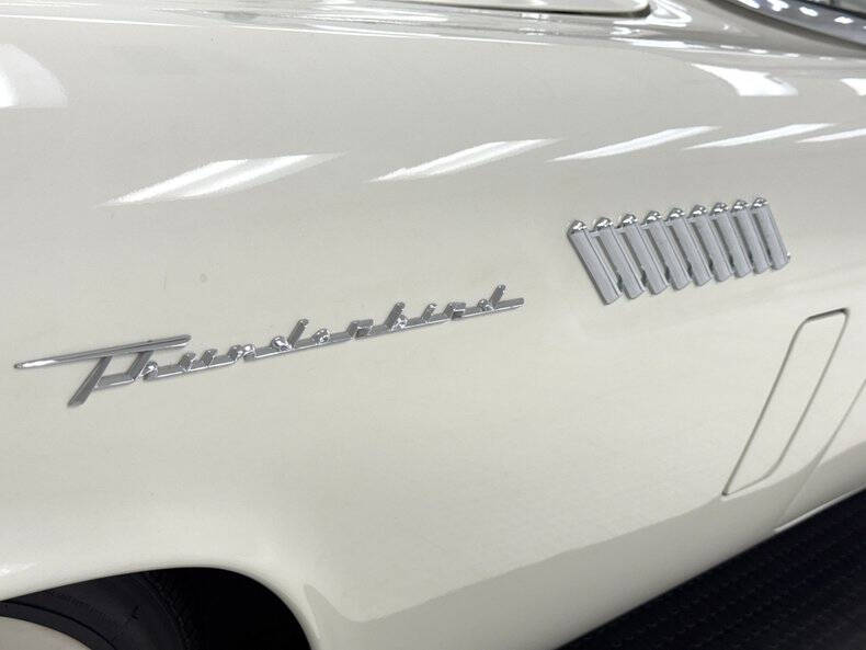1957 Ford Thunderbird