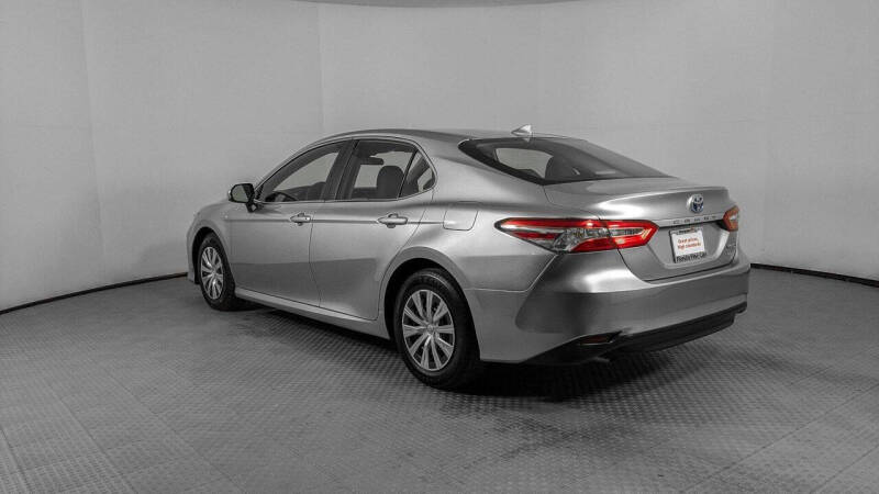2020 Toyota Camry Hybrid LE